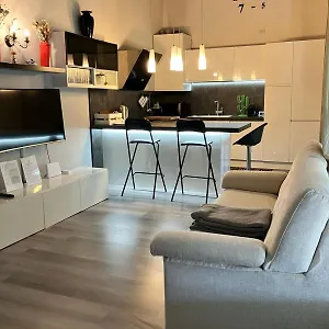 Benvenuti In Casa Peluca! Mestre