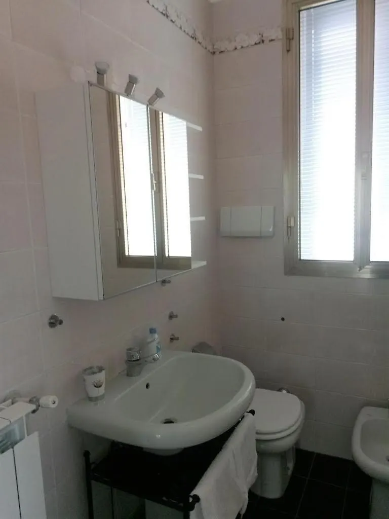 Sunshine 40Mt Tram Wifi Ingresso Indipendente Venezia Apartment Mestre 0*,